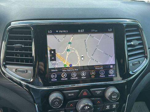 Used 2020 Jeep Grand Cherokee Altitude AWD/4WD image 8