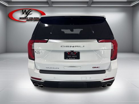 New 2026 GMC Yukon Denali w/ LPO, Floor Liner Package RWD image 7