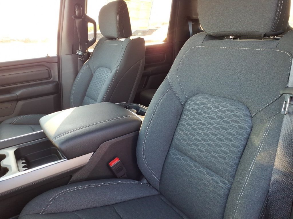 New 2027 RAM 1500 Express AWD/4WD image 10