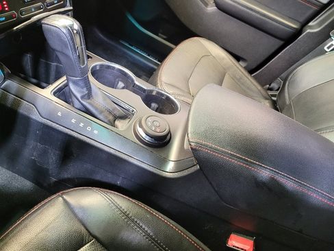 Used 2017 Ford Explorer Sport image 26