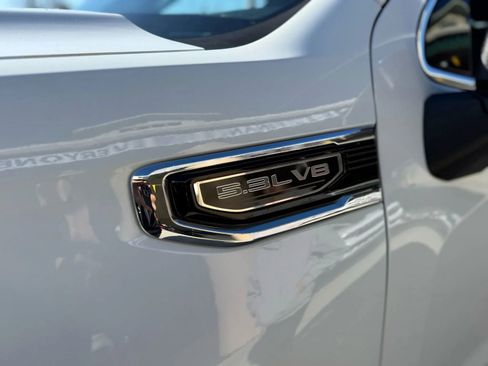 Used 2019 GMC Sierra 1500 SLE w/ SLE Value Package image 11