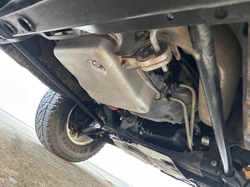 Used 2007 GMC Sierra 2500 SLE w/ Z71 Off-Road Package image 58