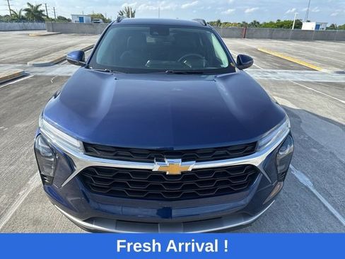 Used 2024 Chevrolet Trax LT FWD image 15