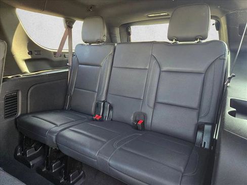 Used 2023 Chevrolet Suburban LT image 20