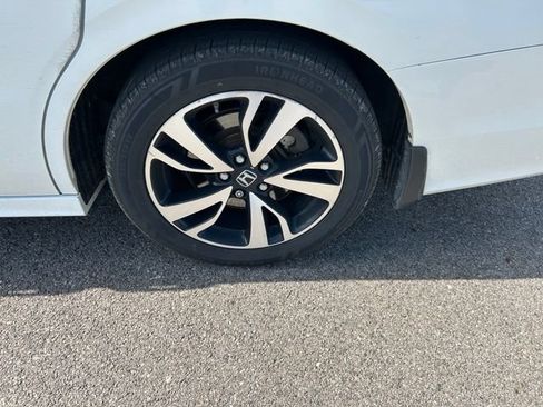 Used 2018 Honda Odyssey Elite image 10