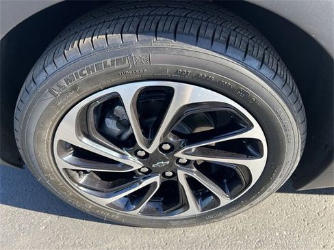 Certified 2022 Chevrolet Bolt EUV Premier w/ Sun & Sound Package image 18