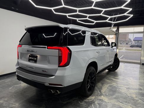 Used 2026 GMC Yukon Denali w/ Sun & Power Step Package image 6