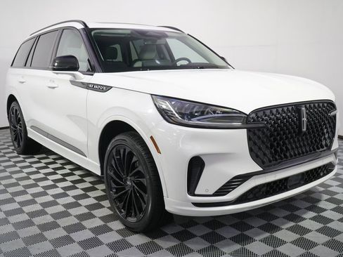New 2026 Lincoln Aviator Reserve AWD/4WD image 9