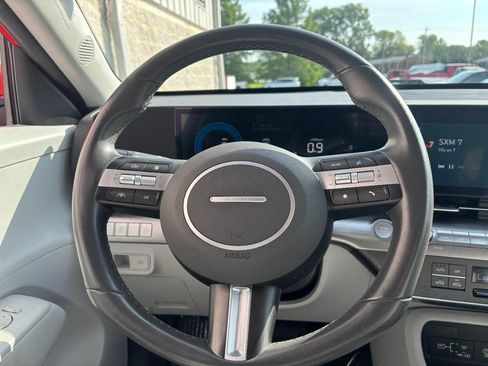 Used 2024 Hyundai Kona SEL AWD/4WD image 16