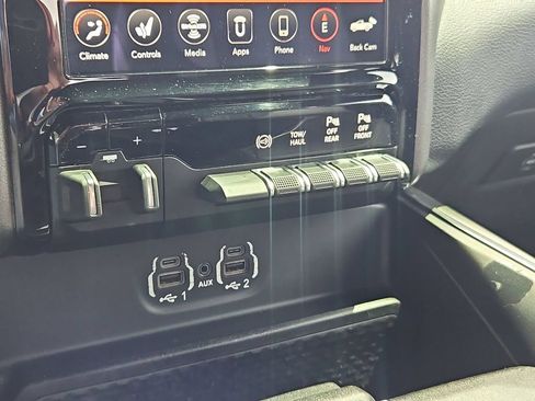 Used 2020 RAM 2500 Laramie w/ Night Edition AWD/4WD image 25