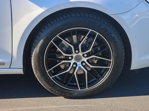 Used 2015 Buick LaCrosse Premium w/ Driver Confidence Package #1 image 8