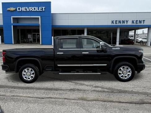 Certified 2024 Chevrolet Silverado 2500 High Country w/ High Country Premium Package AWD/4WD image 3