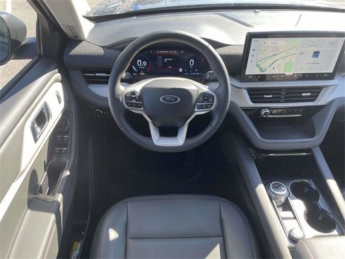 New 2025 Ford Explorer Active w/ Active Comfort Package image 8