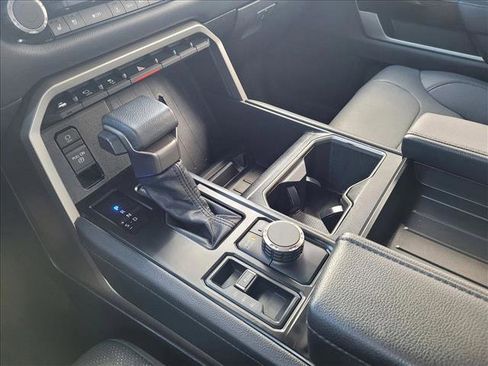 Used 2024 Toyota Tundra Limited image 12