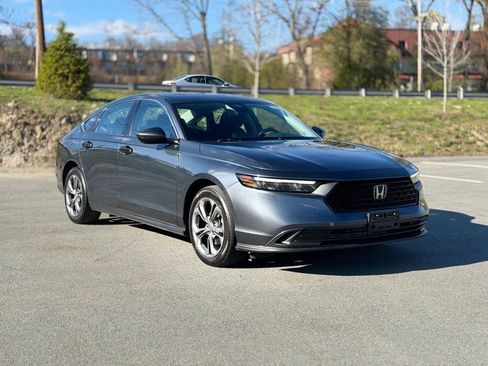 Used 2023 Honda Accord EX image 9