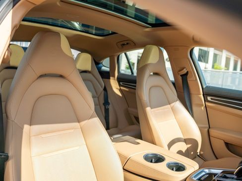 Certified 2023 Porsche Panamera 4 AWD/4WD image 28