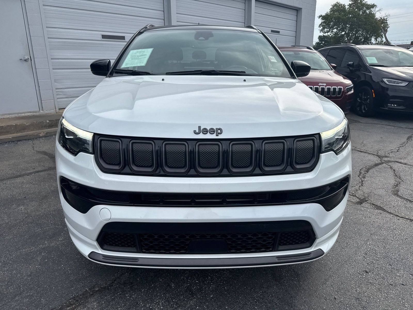 Used 2022 Jeep Compass High Altitude AWD/4WD image 2