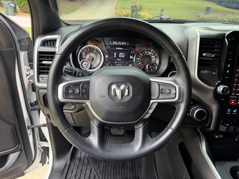 Used 2021 RAM 1500 Big Horn AWD/4WD image 22