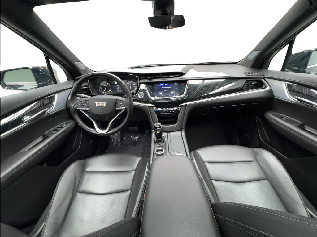 Used 2025 Cadillac XT6 Premium Luxury AWD/4WD image 44