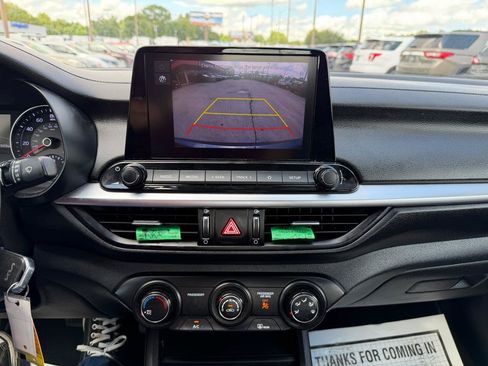 Used 2022 Kia Forte LXS FWD image 14