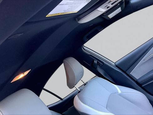 Certified 2025 Toyota Camry SE FWD image 14