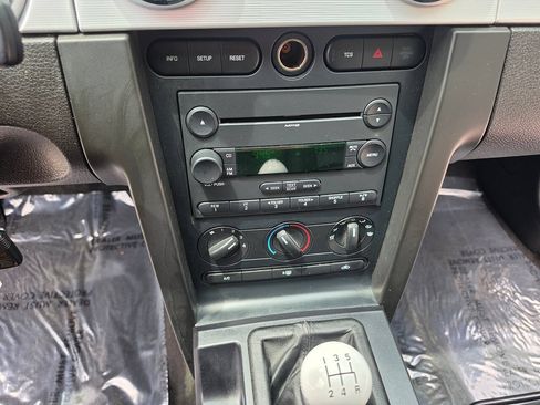 Used 2007 Ford Mustang GT RWD image 25