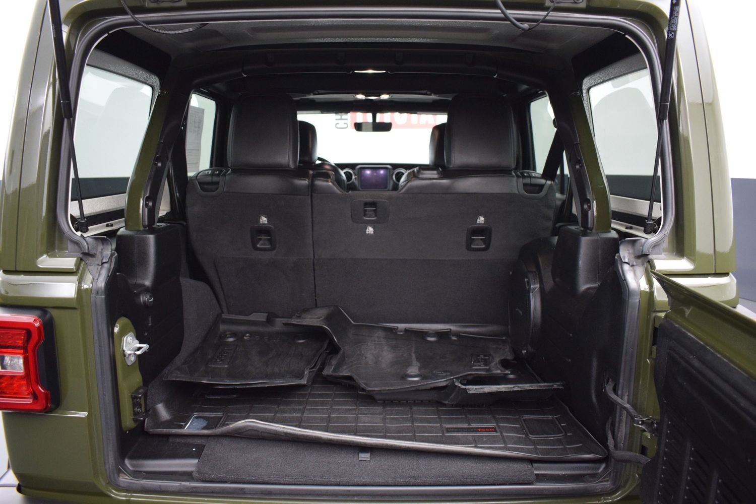 Used 2021 Jeep Wrangler Unlimited Sahara AWD/4WD image 12