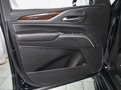 Used 2024 Cadillac Escalade ESV Premium Luxury w/ LPO, Floor Liner Package AWD/4WD image 9