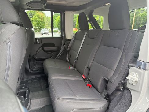Used 2023 Jeep Wrangler Unlimited Sport AWD/4WD image 23