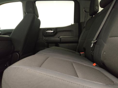 Used 2019 Chevrolet Silverado 1500 Custom Trail Boss w/ Custom Convenience Package AWD/4WD image 18