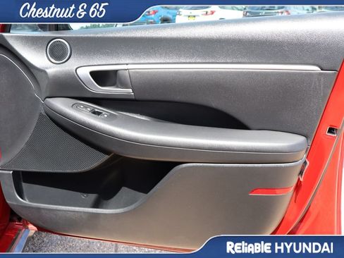 Certified 2025 Hyundai Sonata SEL FWD image 9