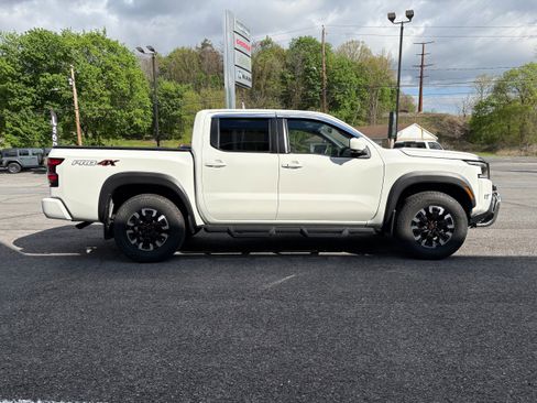Used 2023 Nissan Frontier PRO-4X w/ Pro Convenience Package AWD/4WD image 6