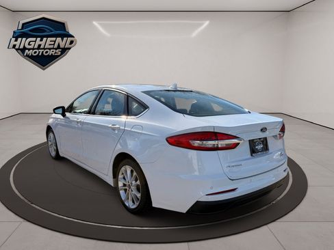 Used 2019 Ford Fusion SE image 5