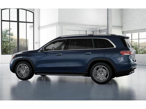 Certified 2026 Mercedes-Benz GLS 450 4MATIC image 32