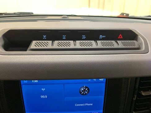 Used 2023 Ford Bronco Base w/ Sasquatch Package image 34