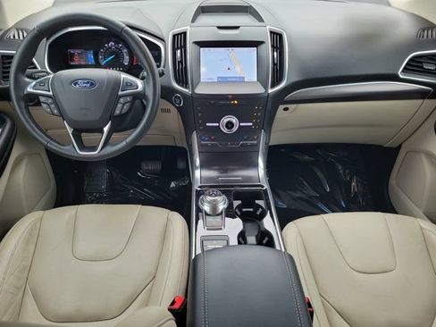 Used 2020 Ford Edge Titanium w/ Equipment Group 301A FWD image 2