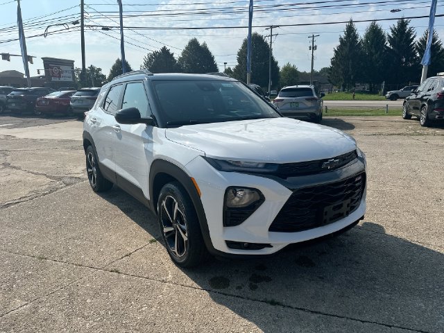Used 2023 Chevrolet TrailBlazer RS w/ Convenience Package AWD/4WD image 19