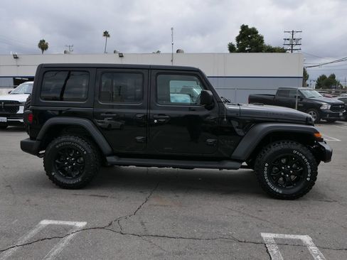 Used 2021 Jeep Wrangler Unlimited Sport AWD/4WD image 2