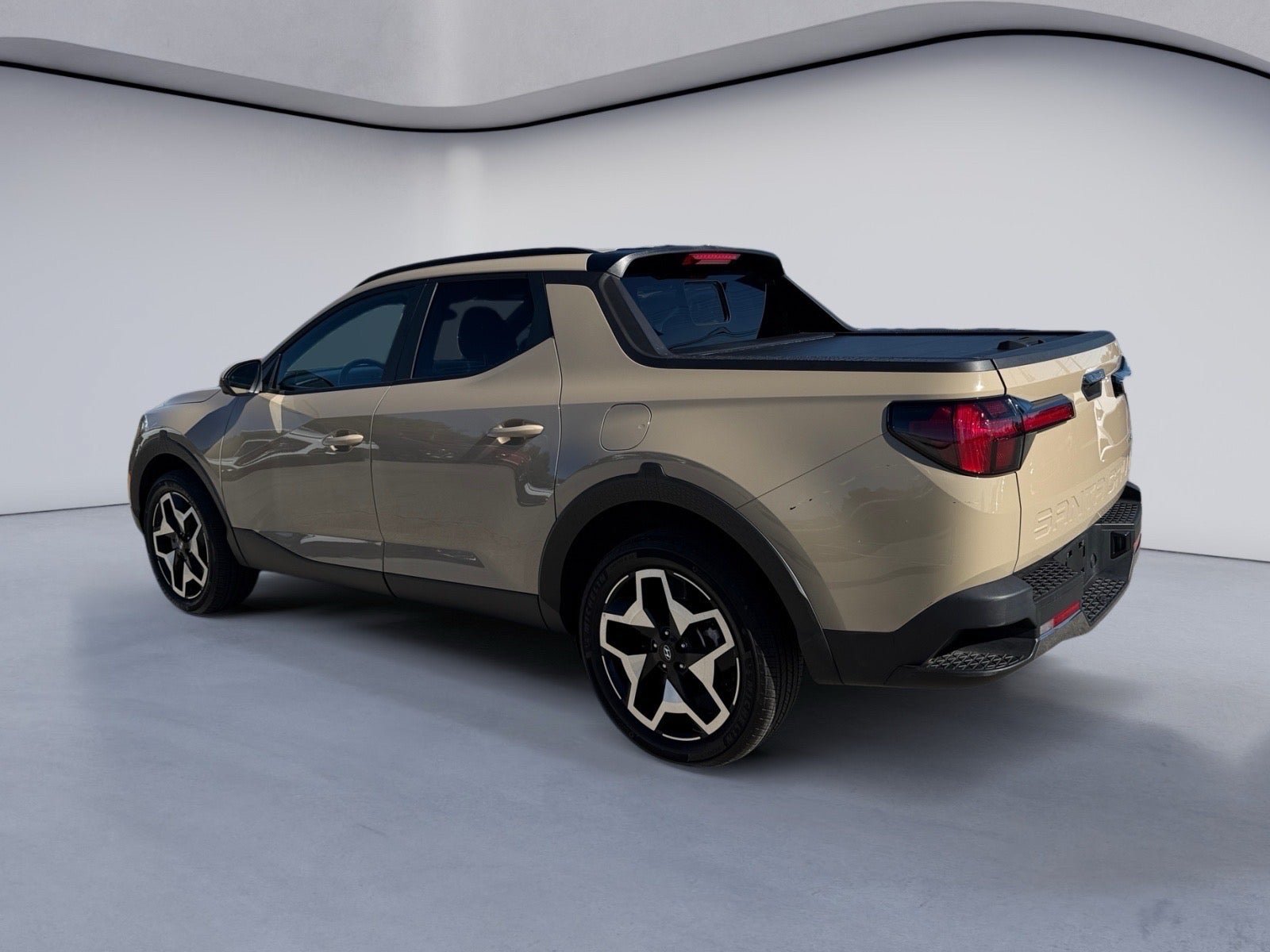 Used 2024 Hyundai Santa Cruz Limited AWD/4WD image 3