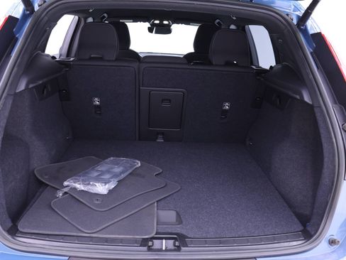 Certified 2024 Volvo XC40 B5 Core image 23