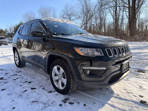 Used 2019 Jeep Compass Latitude w/ Popular Equipment Group image 3