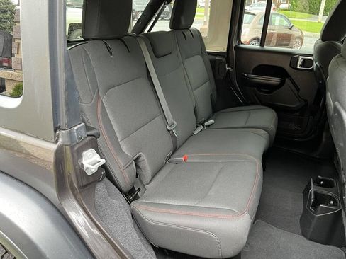 Used 2021 Jeep Wrangler Unlimited Rubicon image 13