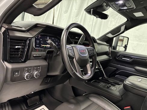 Used 2026 GMC Sierra 2500 AT4X AWD/4WD image 15
