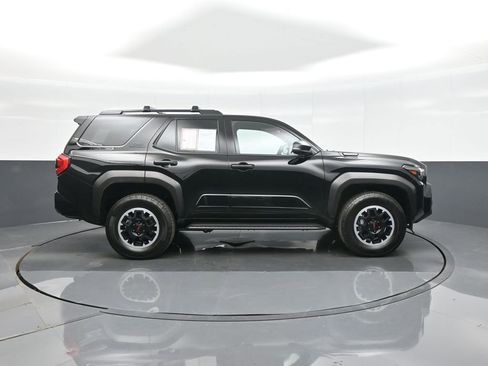 Certified 2026 Toyota 4Runner TRD Off-Road Premium AWD/4WD image 8