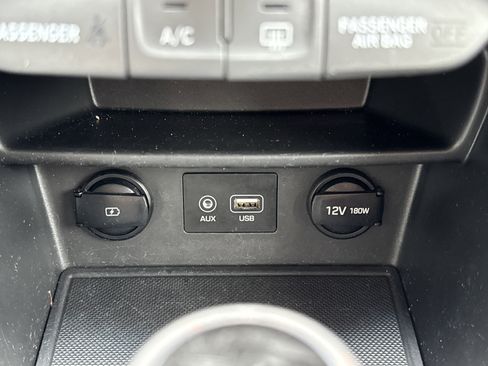 Used 2021 Hyundai Kona SE AWD/4WD image 15