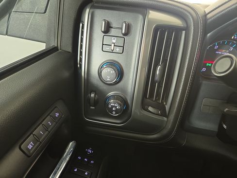 Used 2019 Chevrolet Silverado 2500 LTZ w/ Duramax Plus Package AWD/4WD image 29