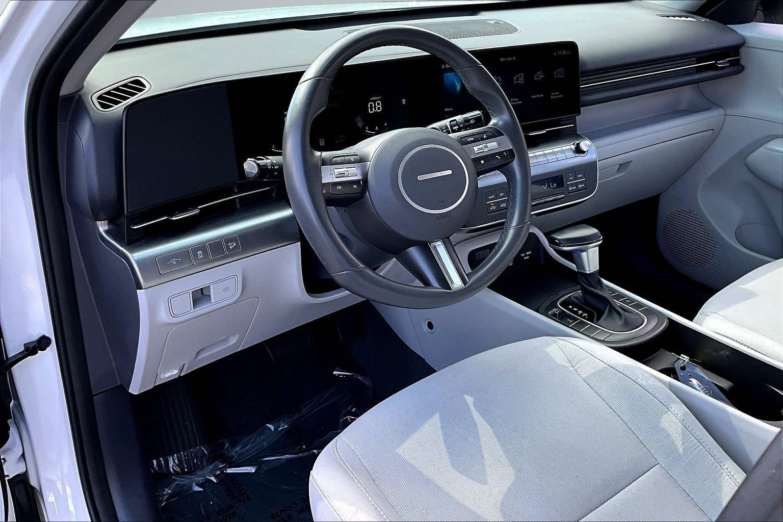 Used 2025 Hyundai Kona SEL AWD/4WD image 14