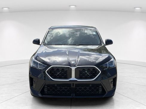 Certified 2025 BMW X2 xDrive28i AWD/4WD image 2