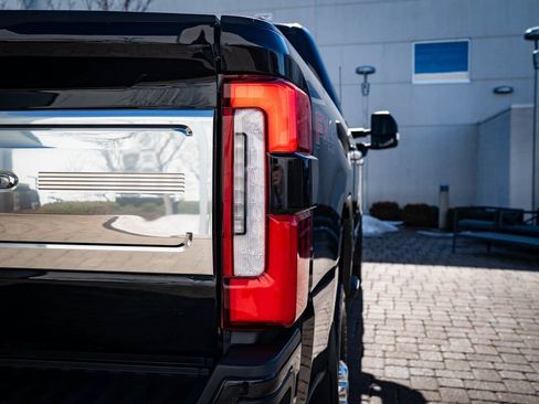 Used 2024 Ford F250 Limited w/ FX4 Off-Road Package AWD/4WD image 9