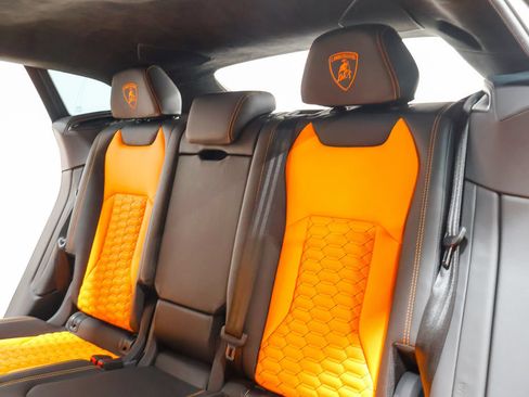 Used 2021 Lamborghini Urus AWD/4WD image 55